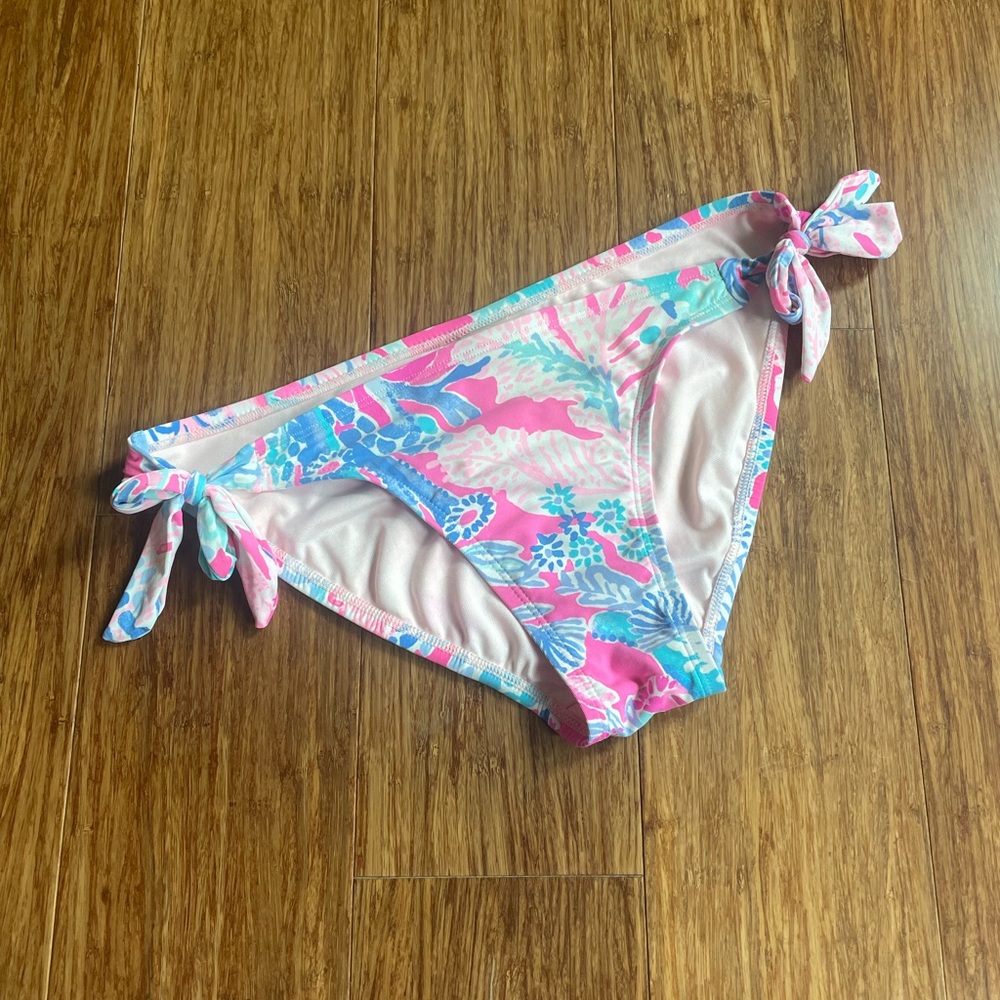 LILLY PULITZER Bikini Bottoms Size 4